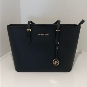 Black Micheal Kors Bag